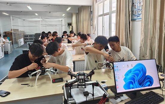 学院圆满举办2026年度智能飞...